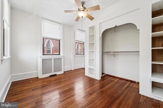 921 Christian St in Philadelphia, PA - Building Photo - Building Photo