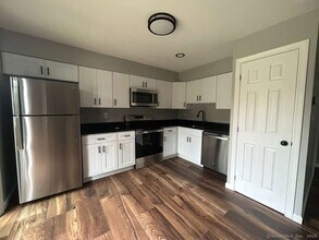 177 Aspetuck Vlg in New Milford, CT - Building Photo - Building Photo