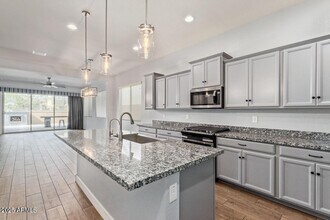 2072 E Lantana Dr in Chandler, AZ - Building Photo - Building Photo