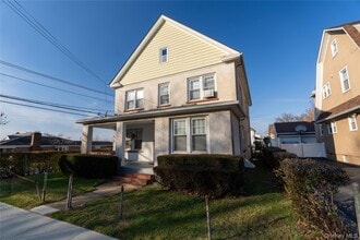 43 4th St in Glen Cove, NY - Building Photo - Building Photo