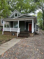 404 W 1st St in Pittsburg, KS - Building Photo