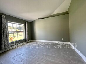 6713 Clair Shore Dr in Apollo Beach, FL - Building Photo - Building Photo