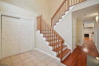 31 Castle Ridge Dr in East Hanover, NJ - Building Photo - Building Photo