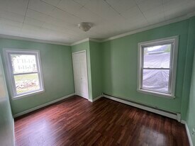 8 Oak St, Unit #1 in Dudley, MA - Building Photo