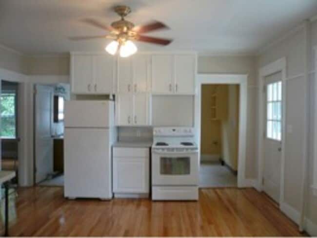 112 7th St in Leominster, MA - Building Photo - Building Photo