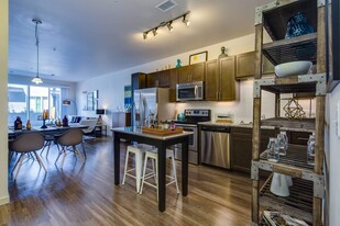 Cortland Alameda Station Apartments