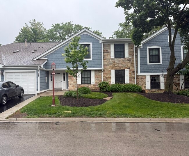 1544 Williamsburg Dr