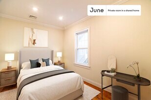 Room in Shared 4 bed/1.5 bath home in Somerville, MA - Building Photo