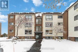 898 Elmsmere Rd in Ottawa, ON - Building Photo