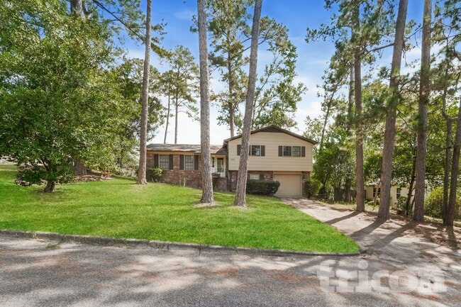 property at 2010 Flintwood Dr