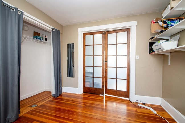 property at 1407 E Rouse Ave