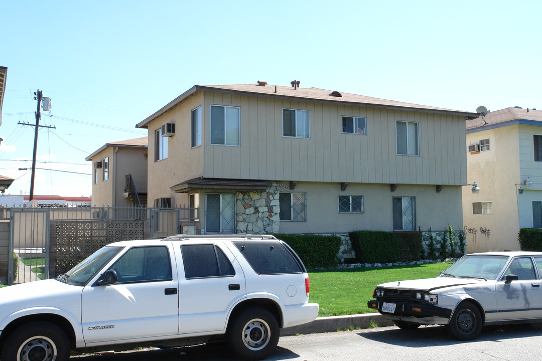 7342 Vista Del Monte Ave in Van Nuys, CA - Building Photo