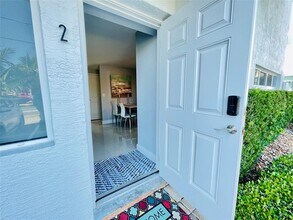 1705 N Riverside Dr in Pompano Beach, FL - Building Photo - Building Photo