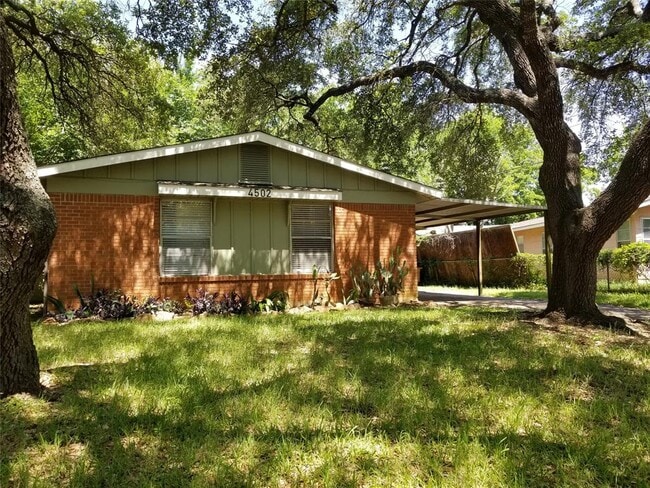 4502 Banbury Bend in Austin, TX - Foto de edificio - Building Photo
