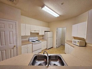 3577 Conroy Rd in Orlando, FL - Building Photo - Building Photo