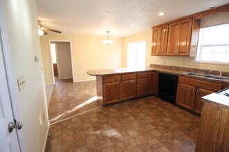 506 S Jefferson St-Unit -B in Diamond, MO - Foto de edificio - Building Photo