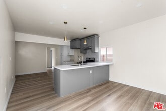 11243 Hulme Ave in Lynwood, CA - Building Photo - Building Photo