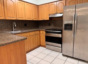 1750 W 56th St in Hialeah, FL - Building Photo - Building Photo