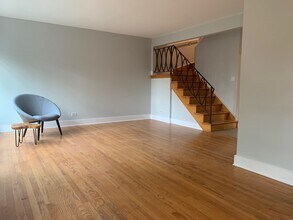 811 Hibbard Rd in Wilmette, IL - Building Photo - Building Photo