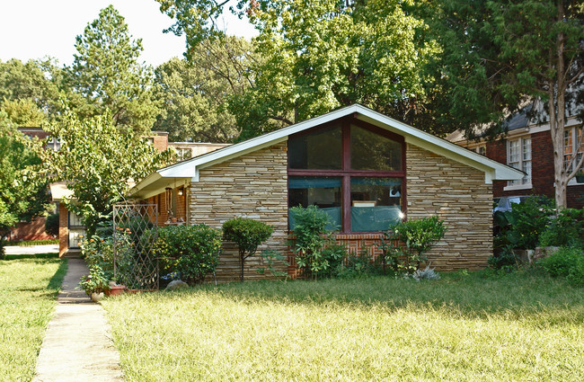 2176 Washington Ave in Memphis, TN - Foto de edificio - Building Photo