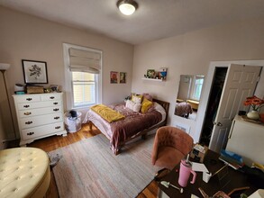 12 Wadsworth St, Unit Wadsworth st Allston in Boston, MA - Building Photo - Building Photo