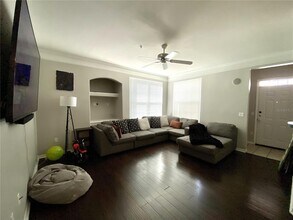 3432 Westchester Square Blvd in Orlando, FL - Building Photo - Building Photo