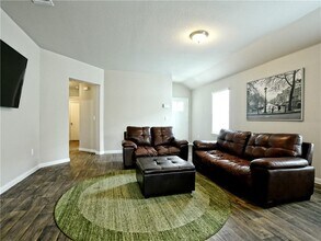 13810 Levy Ln in Pflugerville, TX - Building Photo - Building Photo