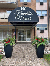 Franklin Manor Apartments in Kitchener, ON - Building Photo - Building Photo