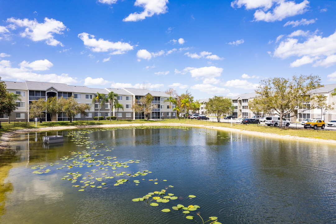 Cypress Trace Apartments in Brandon, FL - Building Photo