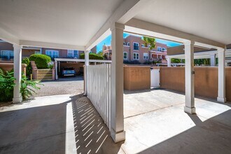 663 Bishops Lodge Rd in Santa Fe, NM - Building Photo - Building Photo