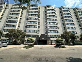 1600 Adelaide St N in London, ON - Building Photo