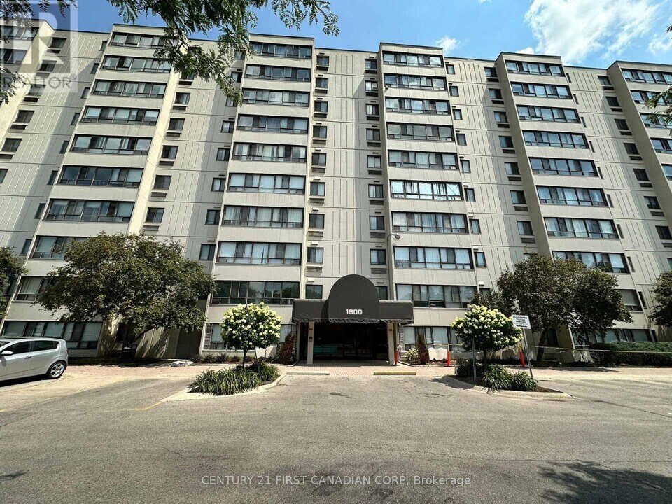 1600 Adelaide St N in London, ON - Building Photo
