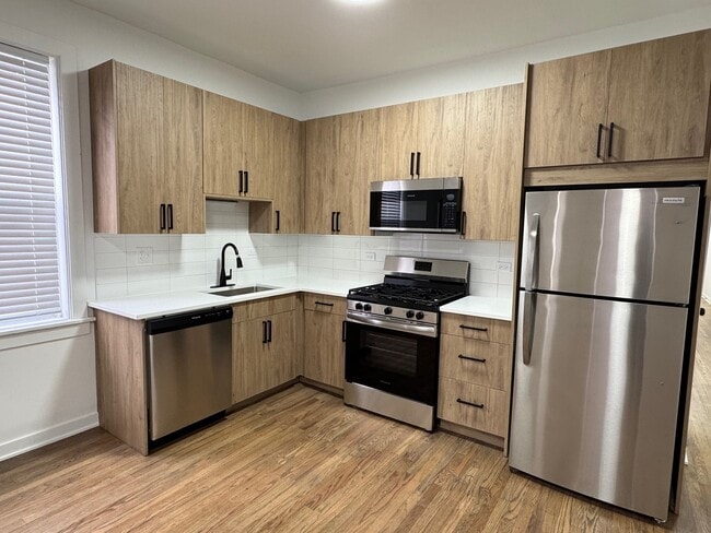 2156 W Arthur Ave in Chicago, IL - Building Photo - Building Photo