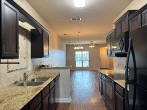 311 Princess Place in Tyler, TX - Foto de edificio - Building Photo