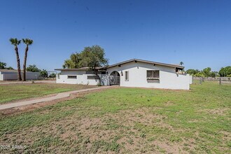 834 N Constellation Way in Gilbert, AZ - Foto de edificio - Building Photo