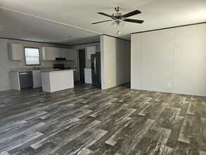 6631 Hidden Oaks Dr in North Fort Myers, FL - Building Photo - Building Photo