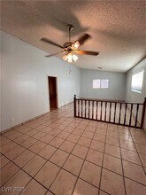 8433 Lomack Ct in Las Vegas, NV - Building Photo - Building Photo