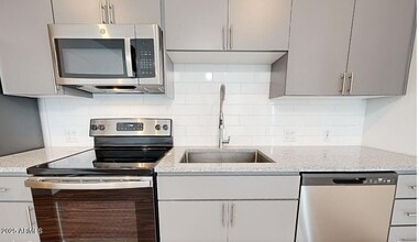 26810 N 27th Ave in Phoenix, AZ - Building Photo - Building Photo