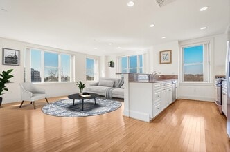 116-128-128 Rantoul St in Beverly, MA - Foto de edificio - Building Photo