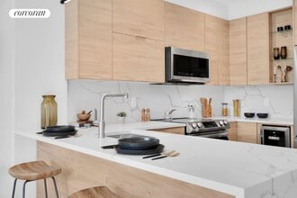 3057-57 Crescent St in Queens, NY - Building Photo - Building Photo
