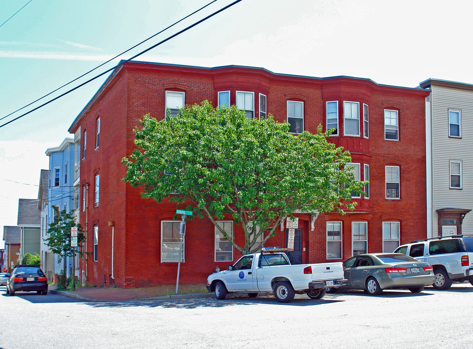 96 Federal St in Portland, ME - Building Photo