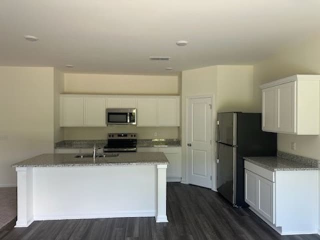 121 Snowdrop Ave in La Vergne, TN - Building Photo - Building Photo