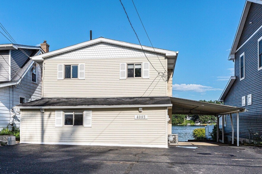 4093 Donnely Rd, Unit 5-B in Jackson, MI - Building Photo