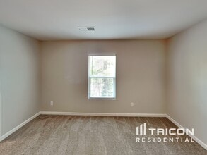 341 Freeman Cir in Villa Rica, GA - Building Photo - Building Photo