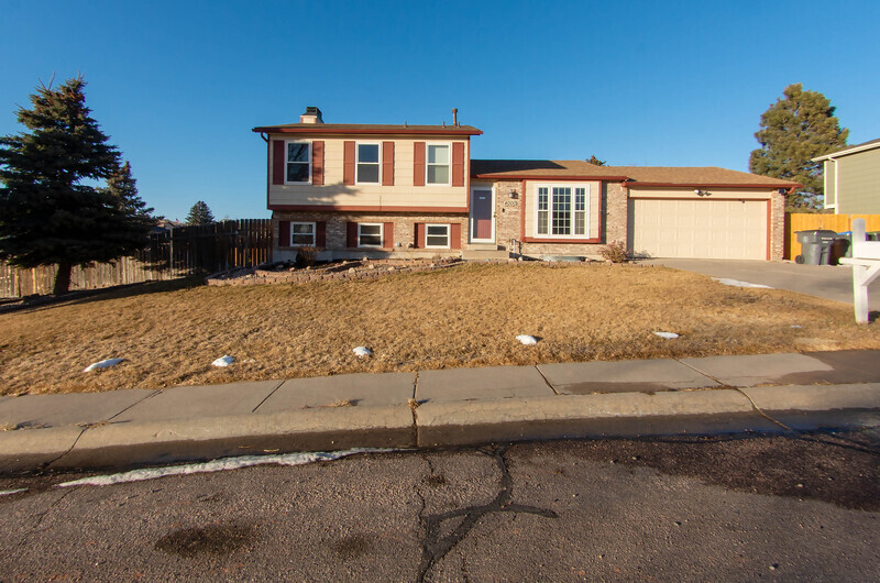 4000 Magnolia Dr in Cheyenne, WY - Building Photo