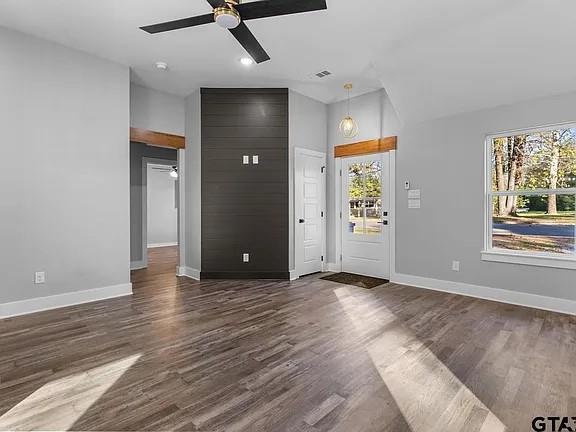 1204 Poplar St in Marshall, TX - Building Photo - Building Photo