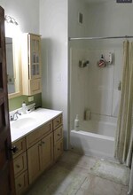 1916 N Bartlett Ave, Unit 1916 in Milwaukee, WI - Building Photo - Building Photo