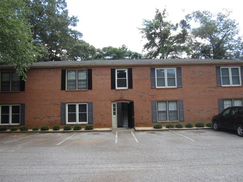 1692 Barnett Shoals Rd-Unit -1692 - 4 Barnett in Athens, GA - Building Photo