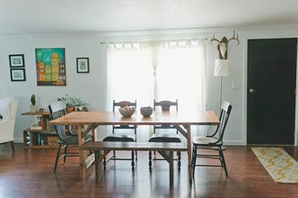 400 Kings Hwy in Winona Lake, IN - Building Photo - Building Photo