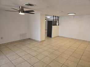 6900 Amarillo St in Port Richey, FL - Foto de edificio - Building Photo